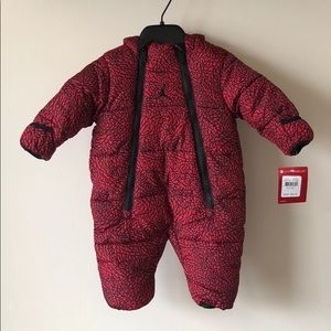 🎉HP🎉 Jordan Baby Hooded Abstract Print Snowsuit